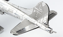 Load image into Gallery viewer, B-17 Flying Fortress